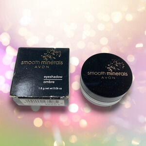 NEW Avon Smooth Minerals Loose Powder Eyeshadow Ombre Mineral Ice 1.8 g M801 Box